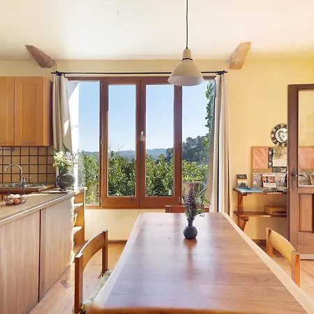 Holiday home Cal Malla Petit